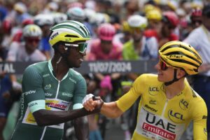 Tour de France, Girmay vince 12/a tappa: Pogacar resta maglia gialla