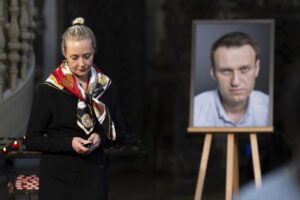 Navalny, Mosca inserisce moglie Yulia in lista terroristi