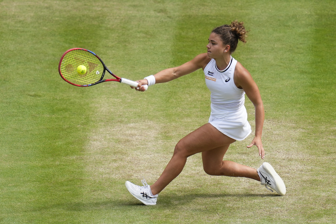 Wimbledon, Paolini vola in finale: sconfitta la Vekic in tre set