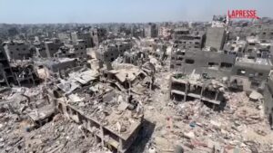 Gaza, il campo profughi di Jabaliya devastato dalla guerra