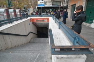 Roma - Chiuse per problemi tecnici le stazioni metro Spagna e Barberini