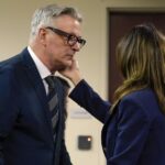 Usa, giudice archivia processo contro Alec Baldwin