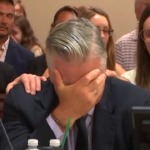 Le lacrime di Alec Baldwin dopo l’archiviazione del processo