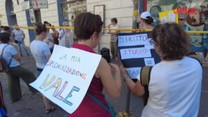 Roma, insegnanti di sostegno in piazza: “Modello inclusivo italiano a rischio”