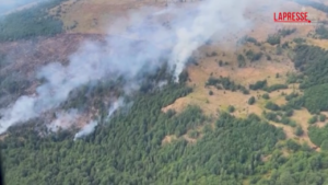 Albania, ancora incendi: le fiamme si spostano verso nord