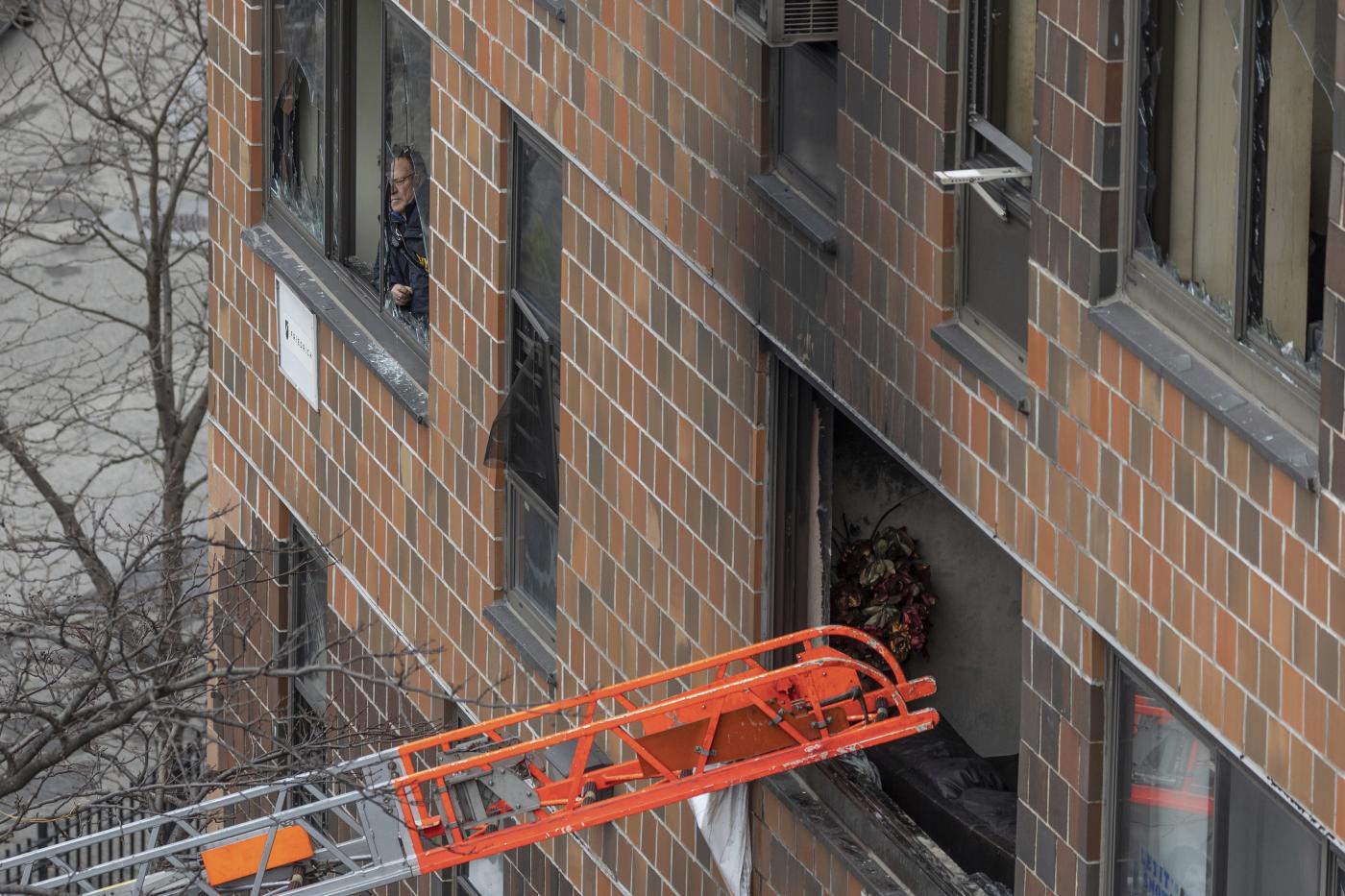 Nizza, incendio in condominio: sette morti, tra cui tre bambini