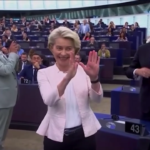 Ue, von der Leyen rieletta alla presidenza della Commissione: gli applausi dell’Eurocamera