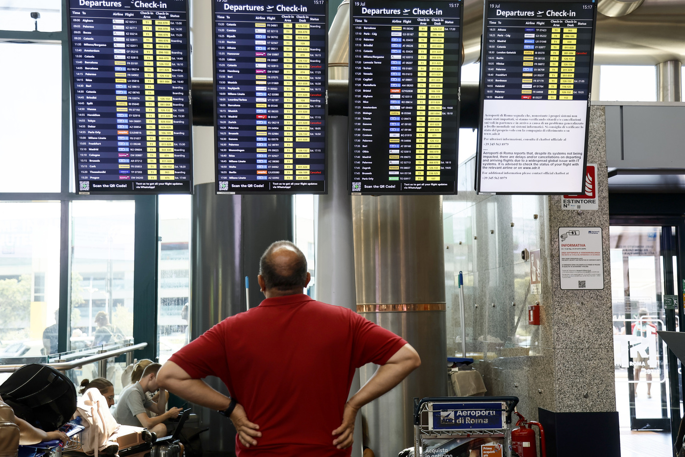 Microsoft, problemi in tutto il mondo: effetti su banche, aeroporti e media