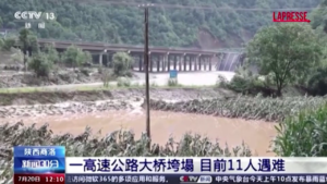 Cina, forti piogge nello Shaanxi fanno crollare ponte: 11 morti