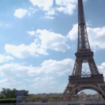 Parigi 2024, i monumenti della capitale trasformati in campi sportivi