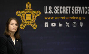 Attentato Trump, direttrice Secret Service: “Fallimento operativo”