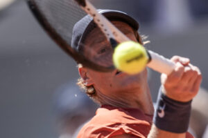 Tennis, Alcaraz vs Sinner - semifinale Roland Garros