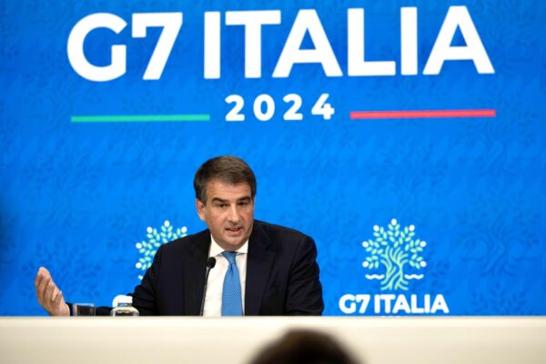 Il Ministro Raffaele Fitto in occasione della conferenza stampa al termine della Cabina di Regia per il PNRR