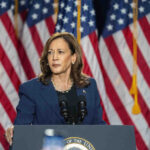 Usa, i Democratici uniti dietro a Harris: ora la sfida con Trump