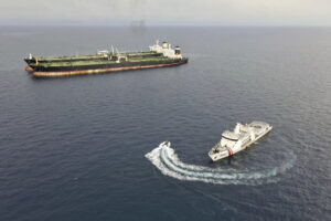 Iran, sequestrata petroliera nel Golfo Persico: trasportava 1,5 milioni di litri di gasolio di contrabbando