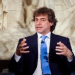 Rai, salta ‘Noos’ di Alberto Angela: puntata spostata al 22 agosto