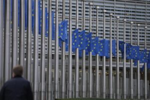 Assegno unico, Italia deferita a Corte Ue: “Esclusi lavoratori altri Stati”