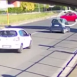 Roma, sparatoria tra bande: anziana uccisa dal fuoco incrociato. Il video