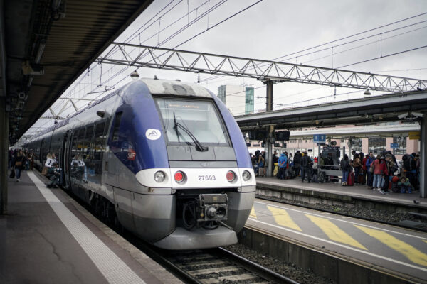 Francia, sciopero dei treni a Parigi