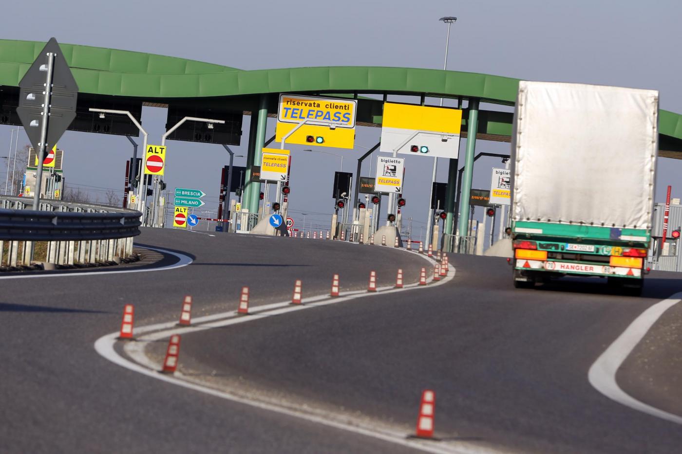 Ddl concorrenza, dai pedaggi in autostrada ai dehors: tutte le misure