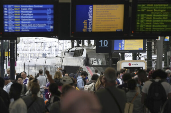 Parigi 2024, è caos sulla rete ferroviaria: Sncf denuncia atti dolosi