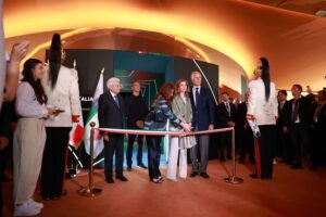Parigi 2024, Mattarella inaugura Casa Italia: “Dai Giochi messaggio oltre lo sport”