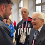 Parigi 2024, Mattarella applaude e si complimenta con Samele dopo il bronzo
