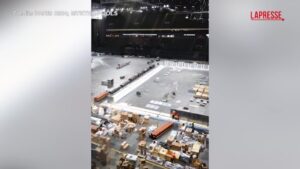 Parigi 2024, l’incredibile trasformazione della Defense Arena di Nanterre in tempio del nuoto