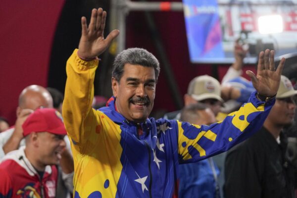 Nicolas Maduro festeggia la vittoria alle elezioni in Venezuela