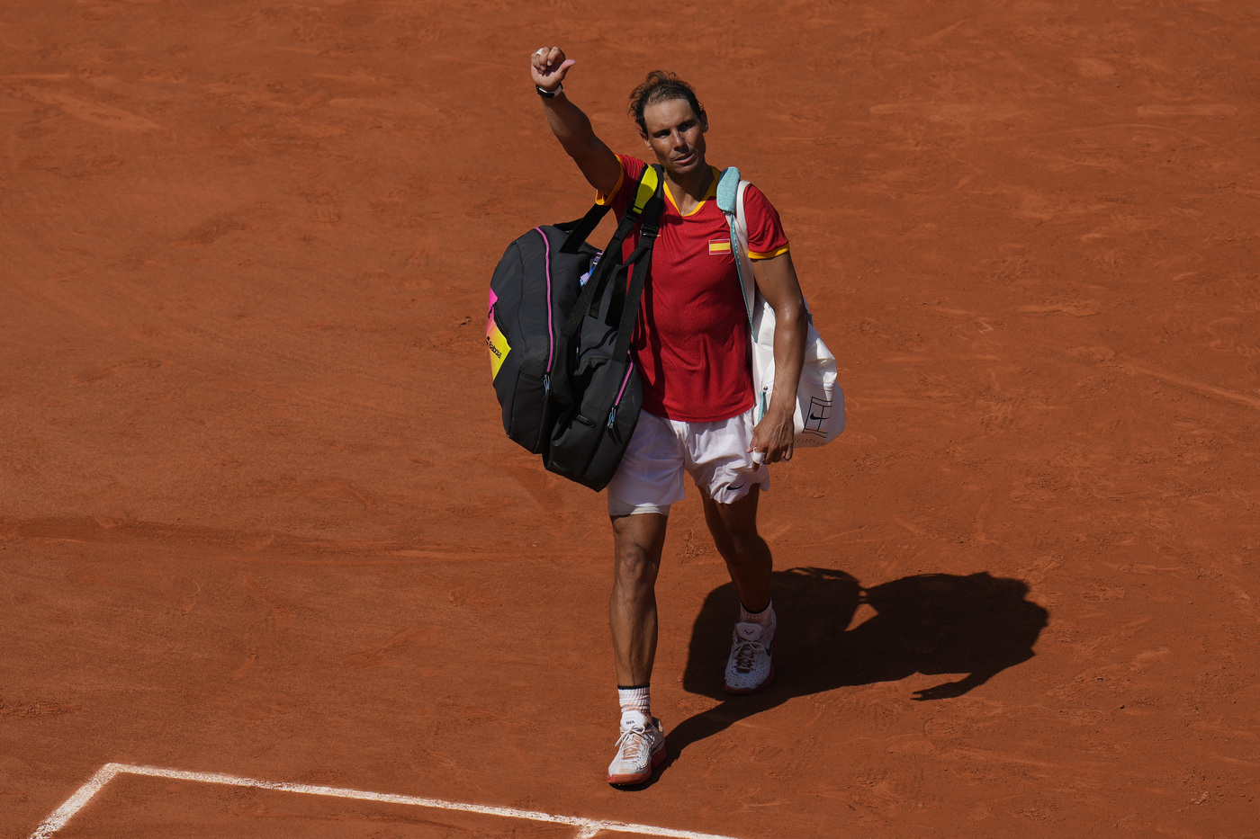 Parigi 2024, Nadal sbotta con i media dopo sconfitta con Djokovic: “Non chiedetemi più se mi ritiro”