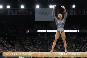 Parigi 2024, Simone Biles senza limiti: in pedana con un body da 3mila dollari