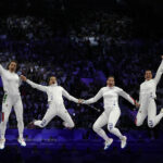 Parigi 2024, oro Italia nella spada a squadre femminile. Argento nella ginnastica artistica, Paltrinieri bronzo negli 800 sl