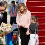 Meloni a Shangai con la figlia Ginevra: “Ovunque insieme topolina mia”
