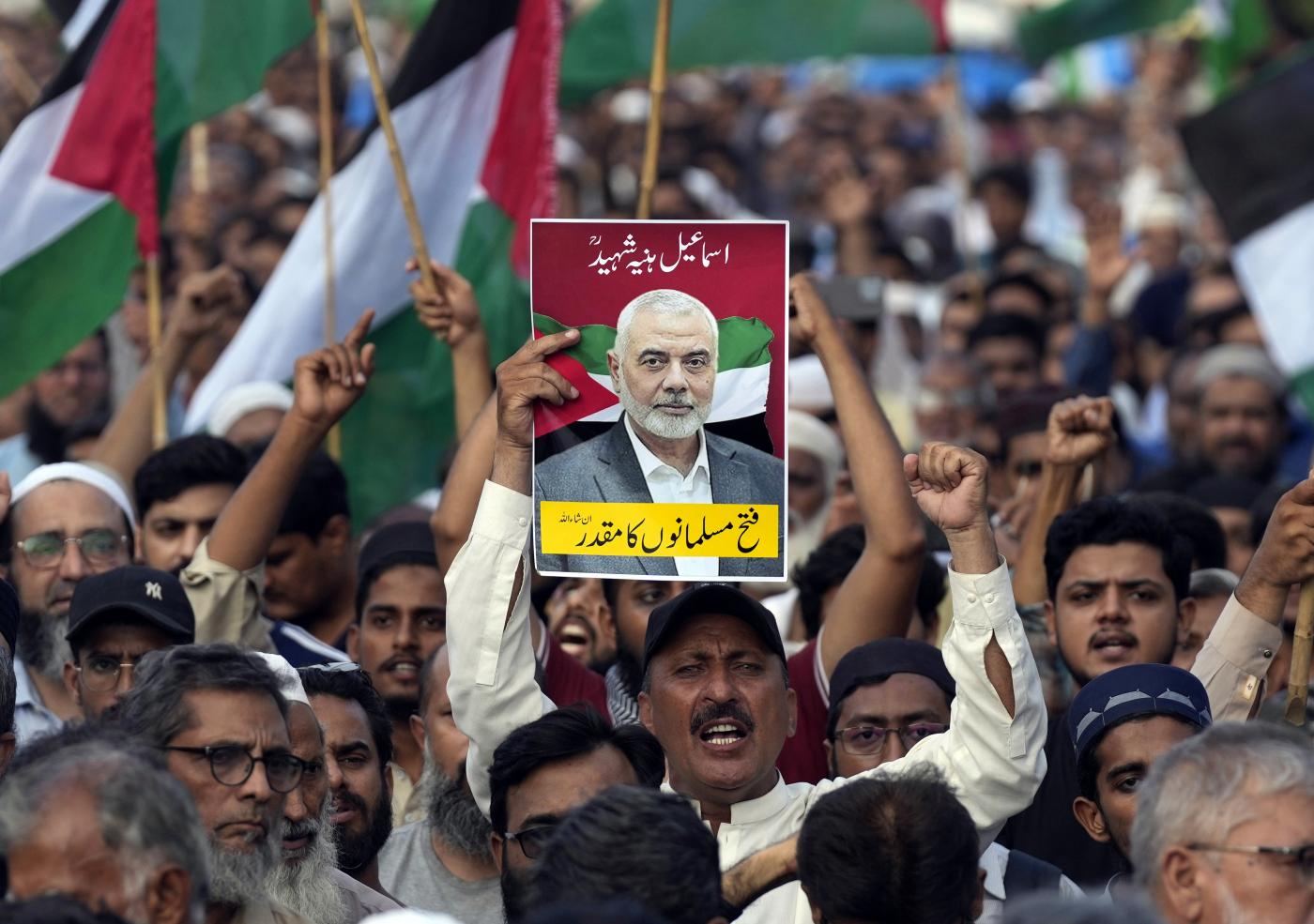 Hamas, ucciso il leader Ismail Haniyeh. Nyt: “Da Khamenei ordine di colpire Israele”