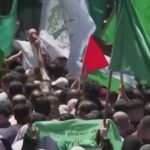 Ismail Haniyeh, centinaia di palestinesi in piazza per protestare contro la sua uccisione