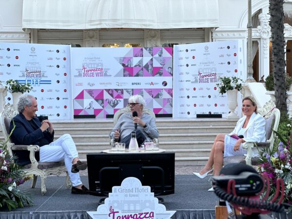 Terrazza Dolce Vita 2024, ospite Ricky Tognazzi: “Ugo anche oggi rivendicherebbe il diritto alla cazzata”