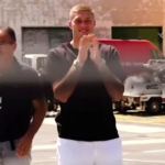 Roma, l’arrivo di Dovbyk tra i cori dei tifosi giallorossi