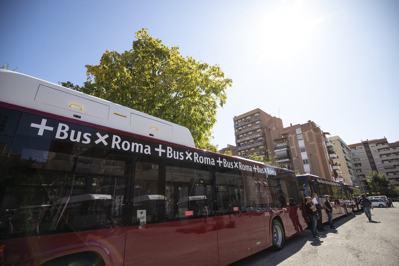 Roma, spari nella notte contro bus a Grotte Celoni: indaga la polizia