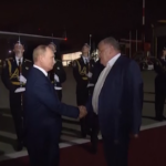 Russia, Vladimir Putin accoglie i prigionieri liberati dagli Usa