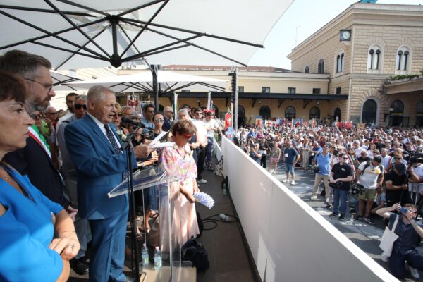 Strage Bologna, Mattarella: “Spietata strategia eversiva neofascista”