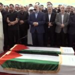 Ismail Haniyeh, i funerali a Doha: centinaia di persone nella Moschea dell’Imam Muhammad bin Abdul Wahhab