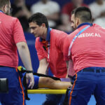 Parigi 2024, malore dopo i 200 metri: nuotatrice slovacca Potocka portata via in barella