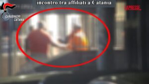 Catania, arresti per mafia: gli incontri tra gli affiliati ripresi dagli inquirenti