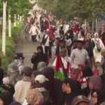 Giacarta, migliaia di manifestanti filo-palestinesi marciano verso l’ambasciata Usa