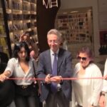 Napoli, il sindaco Manfredi al taglio del nastro del bookstore Mondadori