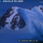 Monte Bianco, dalle webcam le immagini del crollo del seracco