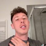 Torino, il rapper Shade aggredito sotto casa: “Qualche segnetto ma sto bene”