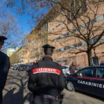 Lucca, giovane trovato morto a bordo strada: forse investito
