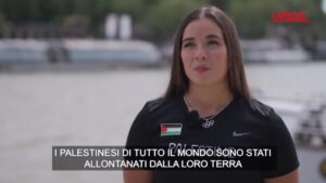 Parigi 2024, la nuotatrice palestinese Valerie Tarazi: “Lotto per il mio Paese con lo sport”