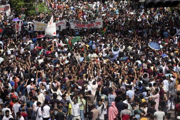 Secondo giorno di proteste in Bangladesh